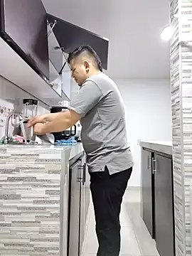 Snapshot of ian_charmboy chatting on April 15, 2026, 1:01 am ian charmboy online show from April 15, 2026, 1:01 am