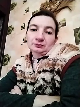 LusiaOpti22 online show from April 15, 2026, 5:47 am