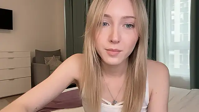 Kattie Petite online show from May 7, 2026, 3:17 pm