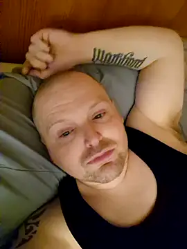 P4YNE online show from April 21, 2026, 5:03 am