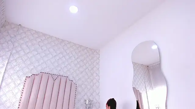 Snapshot of katherine_glow chatting on June 13, 2026, 3:21 pm katherine glow online show from June 13, 2026, 3:21 pm