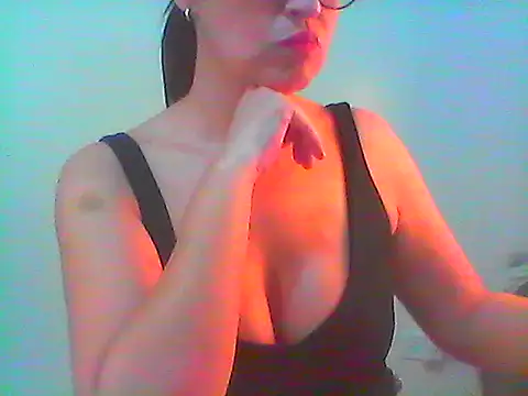 GuadaGatita online show from May 5, 2026, 7:55 pm