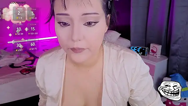 sophiepixel online show from July 1, 2026, 3:19 am