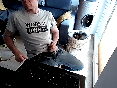 KoneserZmyslow online show from June 11, 2026, 12:25 pm