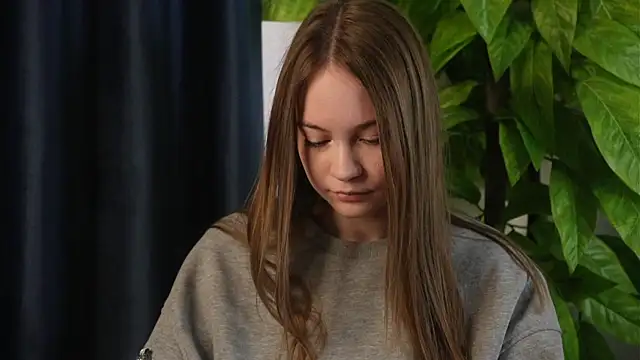 PattieGrzywinski online show from April 26, 2026, 7:28 am