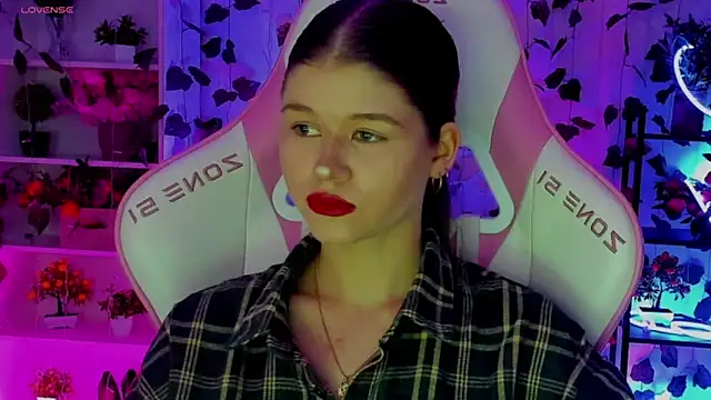 alice tails online show from April 14, 2026, 9:54 pm