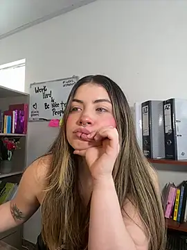 juanitablue online show from July 9, 2026, 6:12 pm