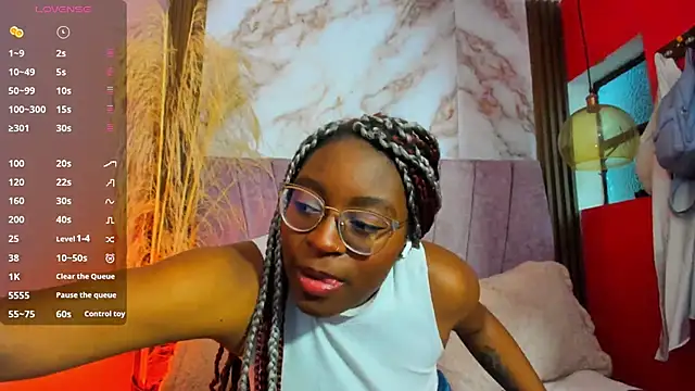 Snapshot of Candy_Williamss chatting on May 25, 2026, 8:15 pm Candy Williamss online show from May 25, 2026, 8:15 pm