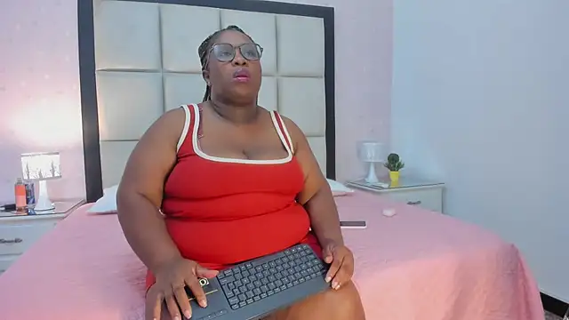 TreisyVixen online show from June 28, 2026, 3:12 am