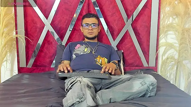 Nickk 21  online show from April 20, 2026, 1:14 pm