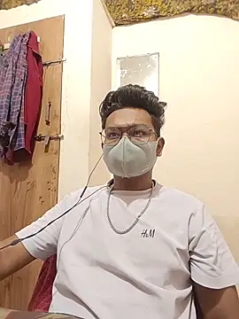 hot boy995 online show from June 2, 2026, 4:20 pm