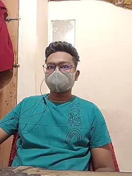 hot boy995 online show from June 15, 2026, 5:20 am
