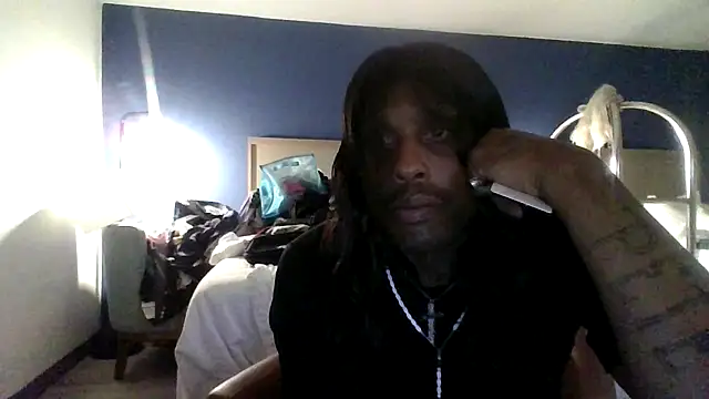 Snapshot of Dicksee_Left chatting on May 4, 2026, 6:53 am Dicksee Left online show from May 4, 2026, 6:53 am