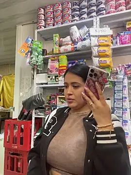 Snapshot of Sara_fun chatting on December 21, 2025, 4:14 pm Sara fun online show from December 21, 2025, 4:14 pm