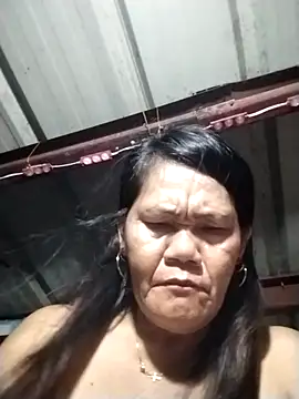 MARIPOSAPINAY online show from May 5, 2026, 1:41 pm