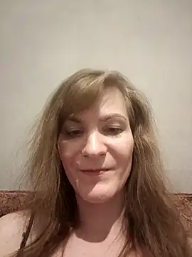 AnnieNet online show from April 22, 2026, 8:21 pm