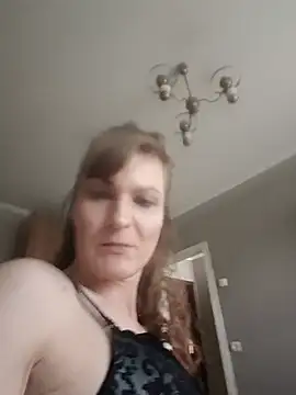 Snapshot of AnnieNet chatting on May 27, 2026, 12:24 pm AnnieNet online show from May 27, 2026, 12:24 pm