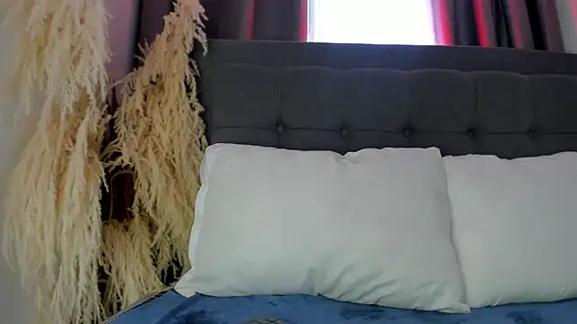 Snapshot of hanna-baker01 chatting on May 25, 2026, 3:29 pm hanna-baker01 online show from May 25, 2026, 3:29 pm