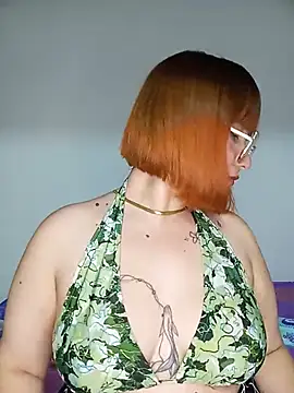 Curves Nina online show from July 10, 2026, 1:10 am