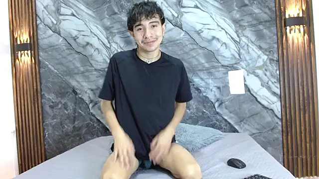 NoahWalker   online show from April 25, 2026, 2:14 am