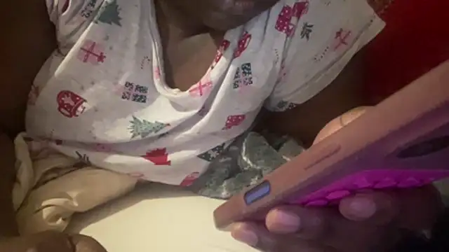 EbonyTheBrattt online show from April 21, 2026, 10:45 pm