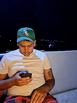 Snapshot of Saul_88 chatting on June 1, 2026, 11:28 pm Saul 88 online show from June 1, 2026, 11:28 pm