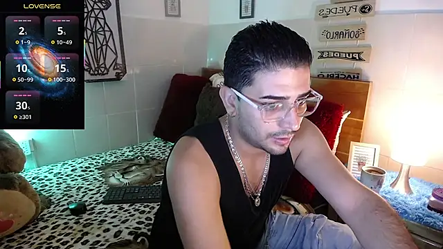 Snapshot of andders_ chatting on June 5, 2026, 2:12 pm andders online show from June 5, 2026, 2:12 pm