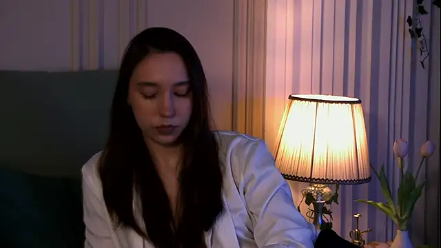 Snapshot of Suzaneey chatting on June 19, 2026, 8:01 pm Suzaneey online show from June 19, 2026, 8:01 pm