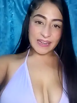 ChloeMadisson online show from April 22, 2026, 11:39 pm