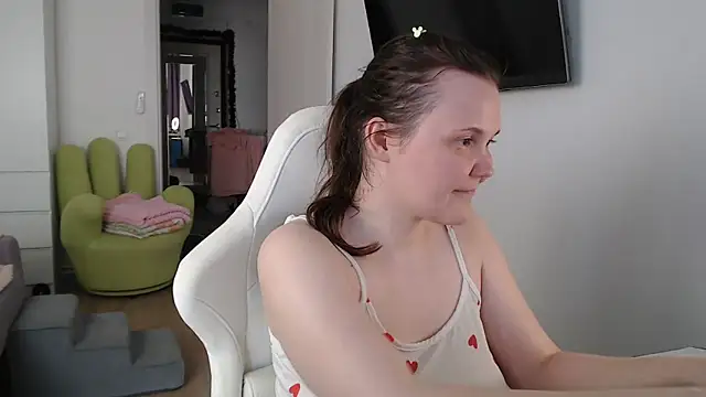 Snapshot of Nodarell chatting on May 11, 2026, 2:45 pm Nodarell online show from May 11, 2026, 2:45 pm
