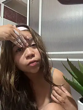 M1la 18 online show from June 13, 2026, 4:43 am