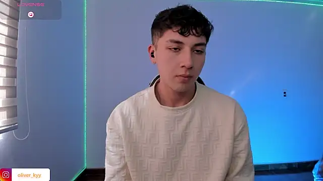 OLIVER K online show from June 2, 2026, 8:22 pm