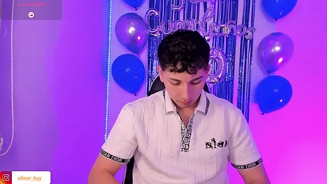 OLIVER K online show from June 11, 2026, 12:32 am