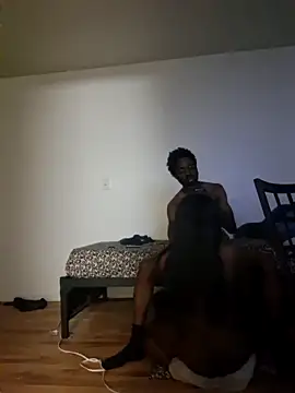 SkinnnyBlack online show from April 27, 2026, 6:33 am