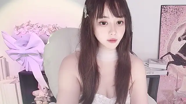 Moon-66 online show from April 23, 2026, 1:57 pm