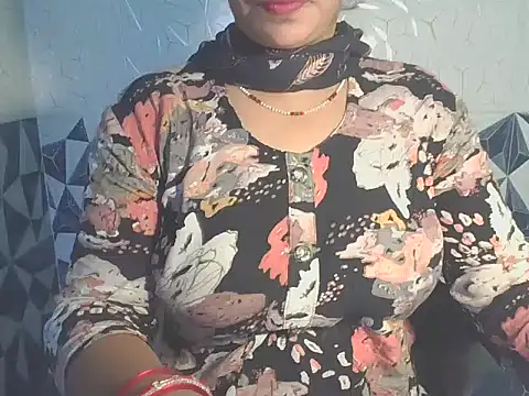 Snapshot of Hotty_Bhabhi1 chatting on May 7, 2026, 5:35 am Hotty Bhabhi1 online show from May 7, 2026, 5:35 am