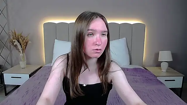 MarliinNova online show from July 30, 2026, 4:00 am