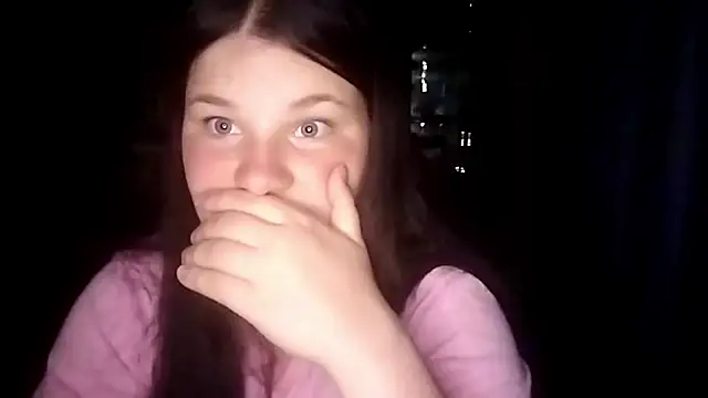 Snapshot of BeatriceMolands chatting on May 27, 2026, 6:27 pm BeatriceMolands online show from May 27, 2026, 6:27 pm