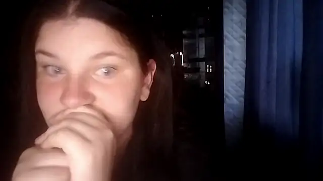 Snapshot of BeatriceMolands chatting on May 28, 2026, 5:43 pm BeatriceMolands online show from May 28, 2026, 5:43 pm