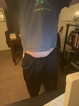 pegaticlouds online show from April 28, 2026, 5:34 am