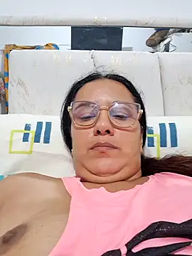 Snapshot of Samanta-42 chatting on July 7, 2026, 9:35 am Samanta-42 online show from July 7, 2026, 9:35 am