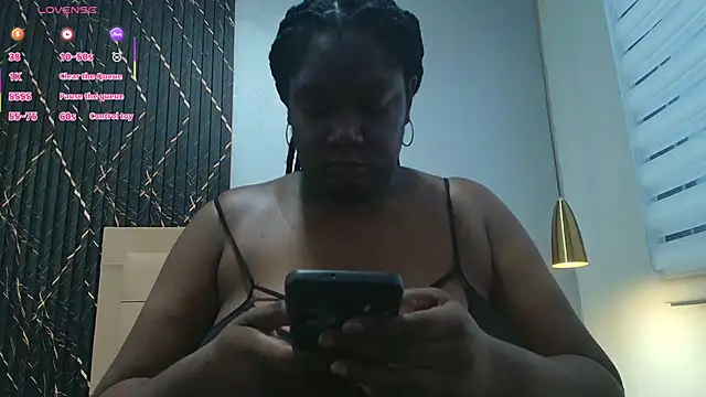 Snapshot of Canela__hot chatting on May 30, 2026, 11:18 am Canela hot online show from May 30, 2026, 11:18 am