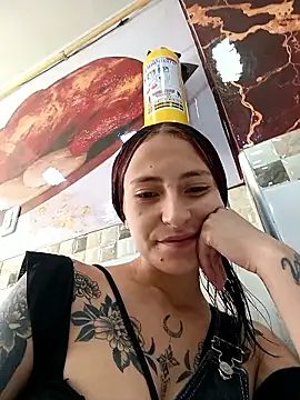 im scarlett20 online show from May 15, 2026, 9:44 pm