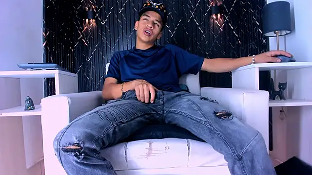 Snapshot of Lian_Jacob chatting on June 2, 2026, 7:27 pm Lian Jacob online show from June 2, 2026, 7:27 pm