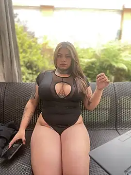 Snapshot of ScarlettRose_Pink chatting on April 21, 2026, 5:50 pm ScarlettRose Pink online show from April 21, 2026, 5:50 pm