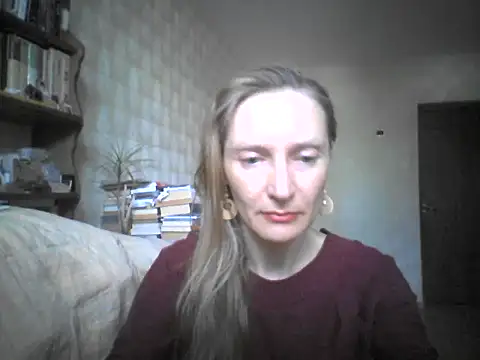 LunaBelle8 online show from May 14, 2026, 2:35 pm