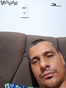 Wesley2027p online show from April 28, 2026, 1:05 pm