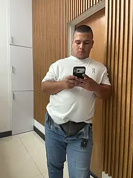 Patricio 02 online show from July 23, 2026, 3:21 pm