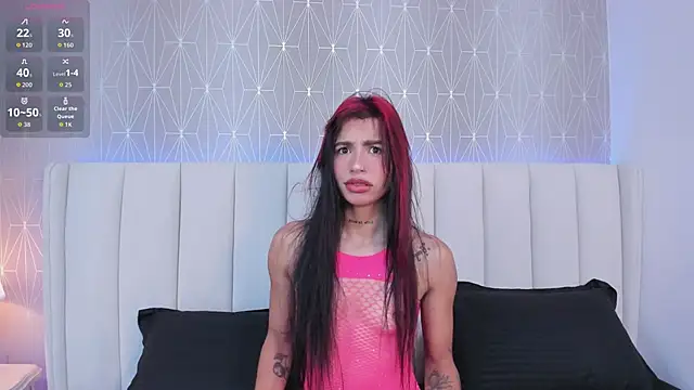 Tori Gaviria online show from May 15, 2026, 12:23 pm