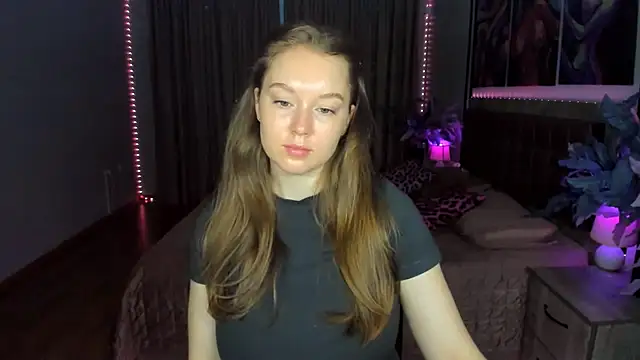 ValeriSunny online show from July 5, 2026, 4:19 am